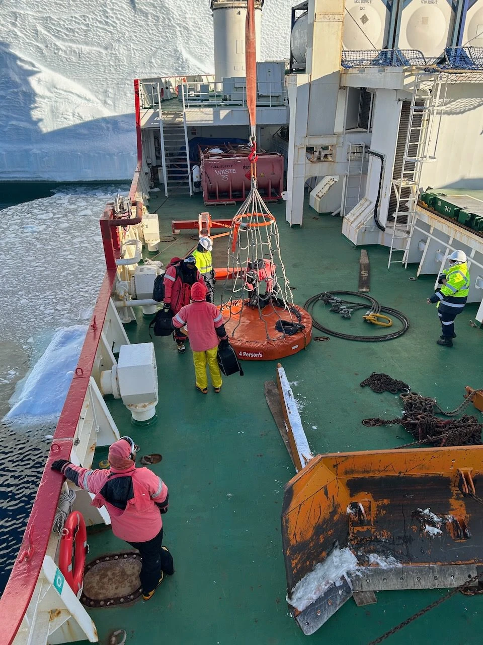 UCT SANAS safely back on the ship.